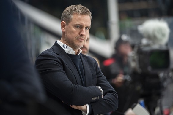 Zug&#039;s Head Coach Dan Tangnes during the second game of the quarter final playoffs of National League 2021/22 between HC Lugano against EV Zug at the Corn�r Arena in luganoi, Sunday, March 27, 202 ...