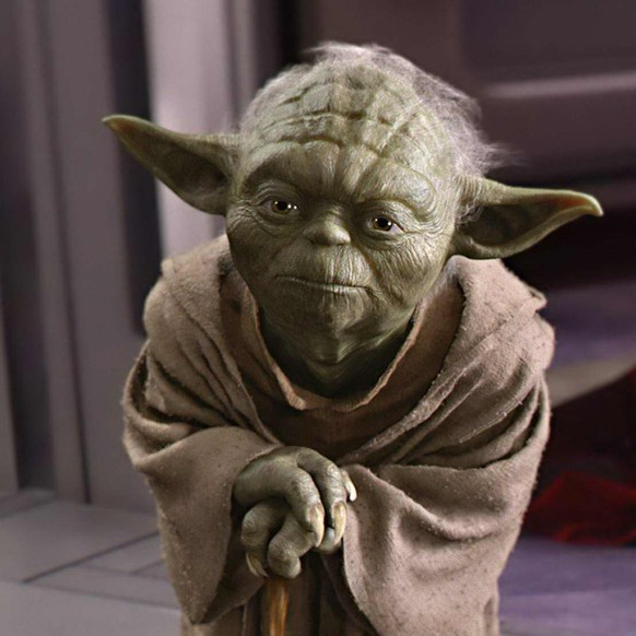 yoda affe maske star wars http://www.blastr.com/2013-11-19/rare-star-wars-photos-reveal-trained-monkey-who-almost-played-yoda