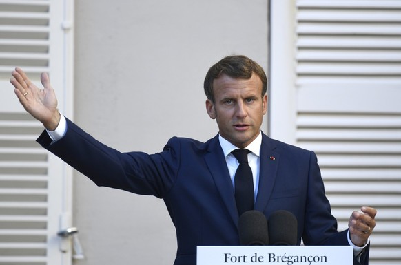 Le président français passe tous ses étés dans le fort de Brégançon, comme ici en 2020.
