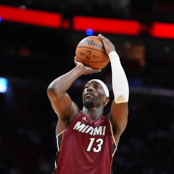 Bam Adebayo a inscrit 83 points mardi, une performance historique