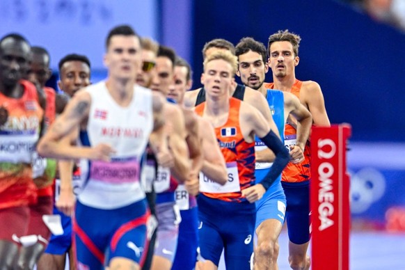 PARIS, FRANCE - AUGUST 6: Niels Laros of the Netherlands, Stefan Nillessen of the Netherlands competing in the Men&#039;s 1500m Final during Day 11 of Athletics - Olympic Games Paris 2024 at Stade de  ...