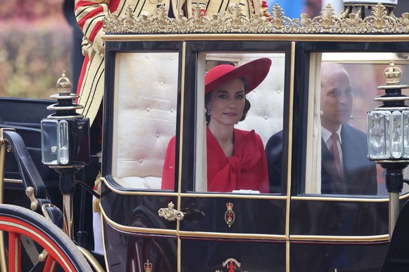 State Visit of President of the Republic of Korea Yoon Suk Yeol - Buckingham Palace, London Prince William The Prince of Wales and Princess Catherine The Princess of Wales arrive in a carriage at Buck ...