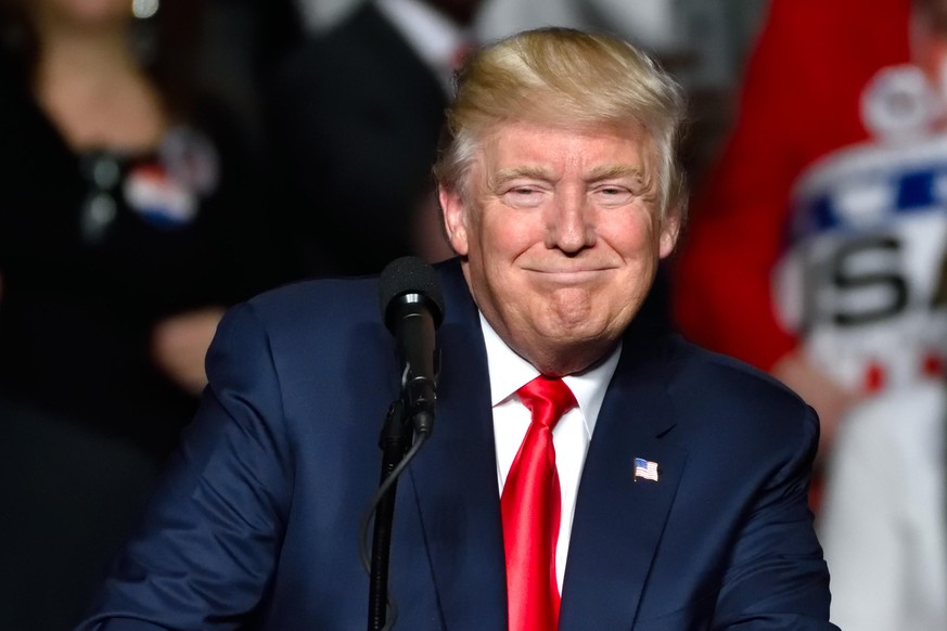 Suite à la défaite afghane, Trump appelle Biden à la démission