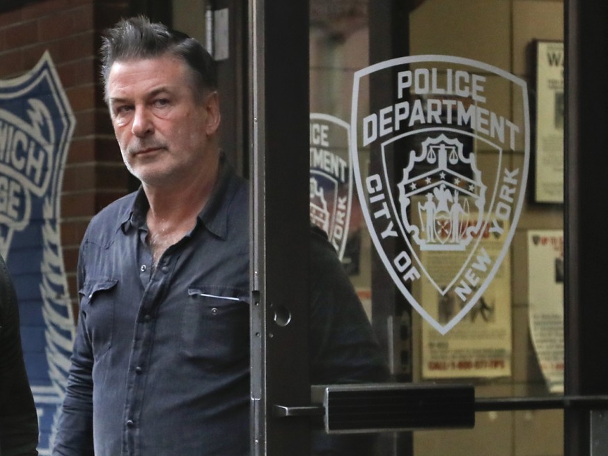 Alec Baldwin joue le rôle d&#039;un hors-la-loi, Harland Rust, qui vient en aide à son petit-fils de 13 ans condamné à la pendaison pour un meurtre (archives).