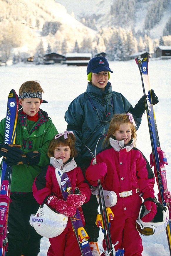 KLOSTERS, SWITZERLAND - JANUARY 03: Prince William And Prince Harry With Their Cousins Princess Beatrice And Princess Eugenie Posing For A Photocall During Their Skiing Holiday. (Photo by Tim Graham P ...