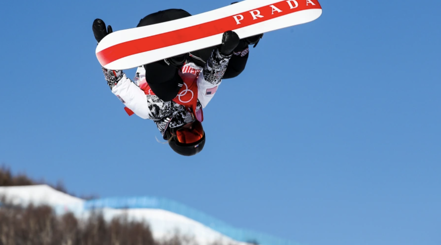 Issue de la fameuse équipe américaine «Team USA», Julia Marino et son snowboard Prada font fureur aux JO d'hiver de Pékin.