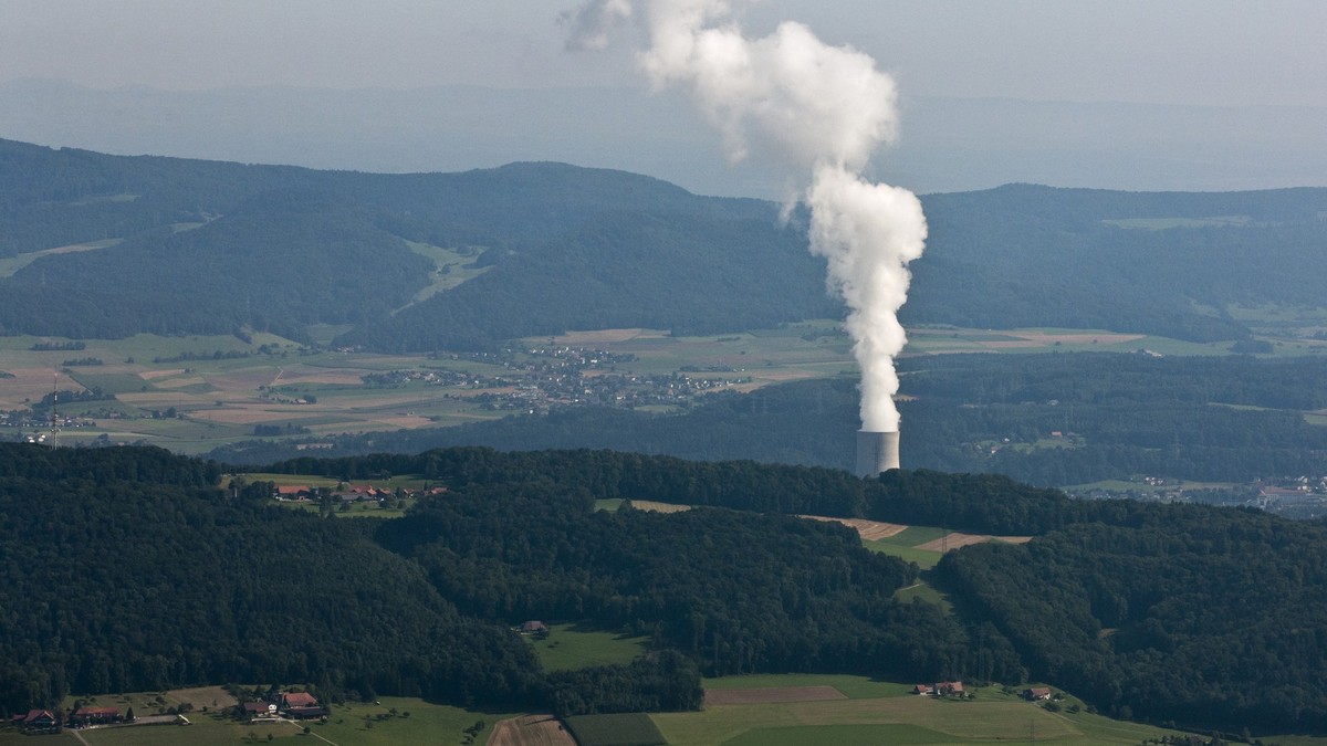 Les Suisses vont voter sur le retour du nucléaire