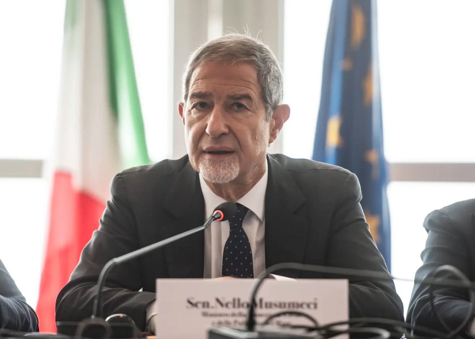 Le ministre de la Protection civile, Nello Musumeci, fournira des informations sur une éventuelle augmentation du niveau de danger prochainement