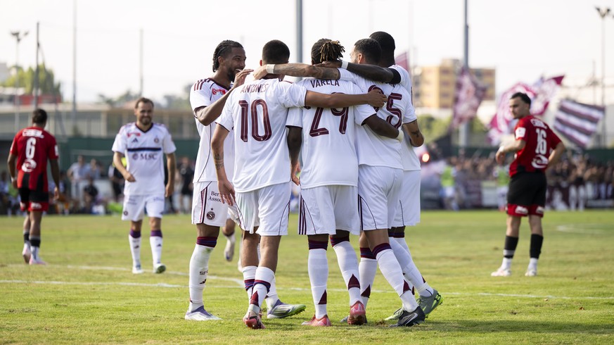 Les joueurs genevois laissent eclater leur joie, lors de la rencontre de 32eme de finale de la coupe de suisse de football entre le FC Dardania Lausanne et le Servette FC, ce dimanche 17 aout 2025 au  ...