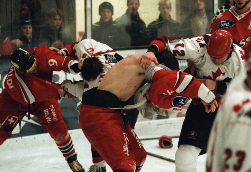 Les Suisses et les Canadiens se sont affrontés à Huttwil.