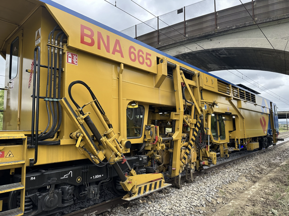 Travaux de remise en état des voies sur 400 mètres.