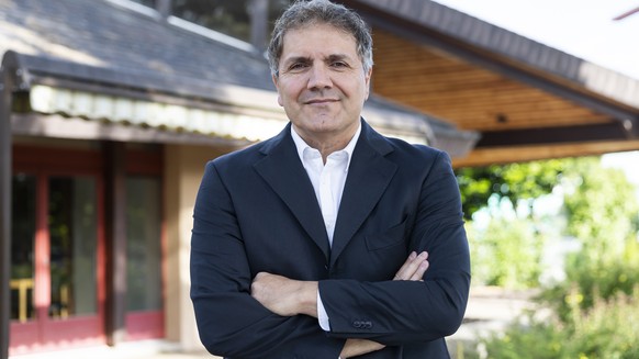 Giancarlo Sergi, candidat a la presidence du Centre, pose pour le photographe lors de l'assemblee Generale du Centre Vaud ce mardi 19 mai 2026 a La Tour-de-Peilz. (KEYSTONE/Cyril Zingaro)