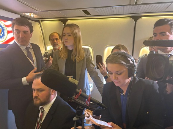 Tamara Keith (à droite) voyageait régulièrement à bord de l'Air Force One.