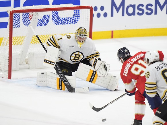 Portier des Bruins, Jeremy Swayman a effectué 38 arrêts face aux Panthers lundi