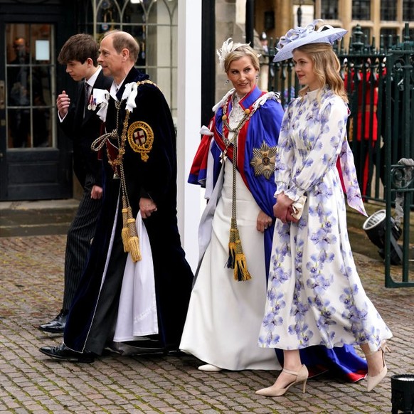 LONDON, ENGLAND - MAY 06: Prince Edward, Duke and Sophie, Duchess of Edinburgh arriving with Lady Louise Windsor (right) and the Earl of Wessex (left) at the Coronation of King Charles III and Queen C ...