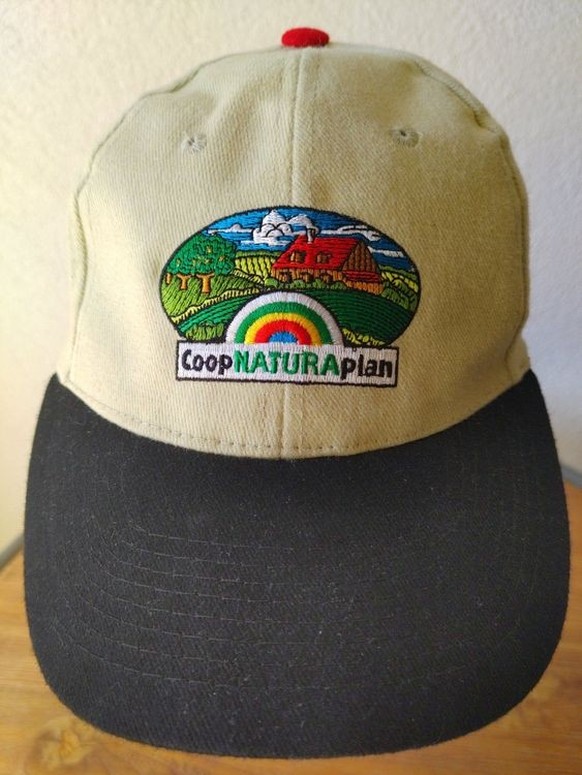 Si jamais, cette casquette Coop vintage est dispo sur Ricardo.
