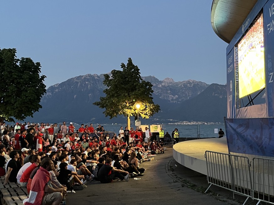 Le 12 juillet 2026, la fan zone de Vevey a vibré pour le match Suisse-Argentine. Watson y était.