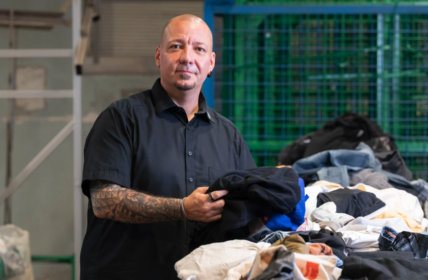 Le système de collecte des vêtements usagés en Suisse au bord de l'effondrement