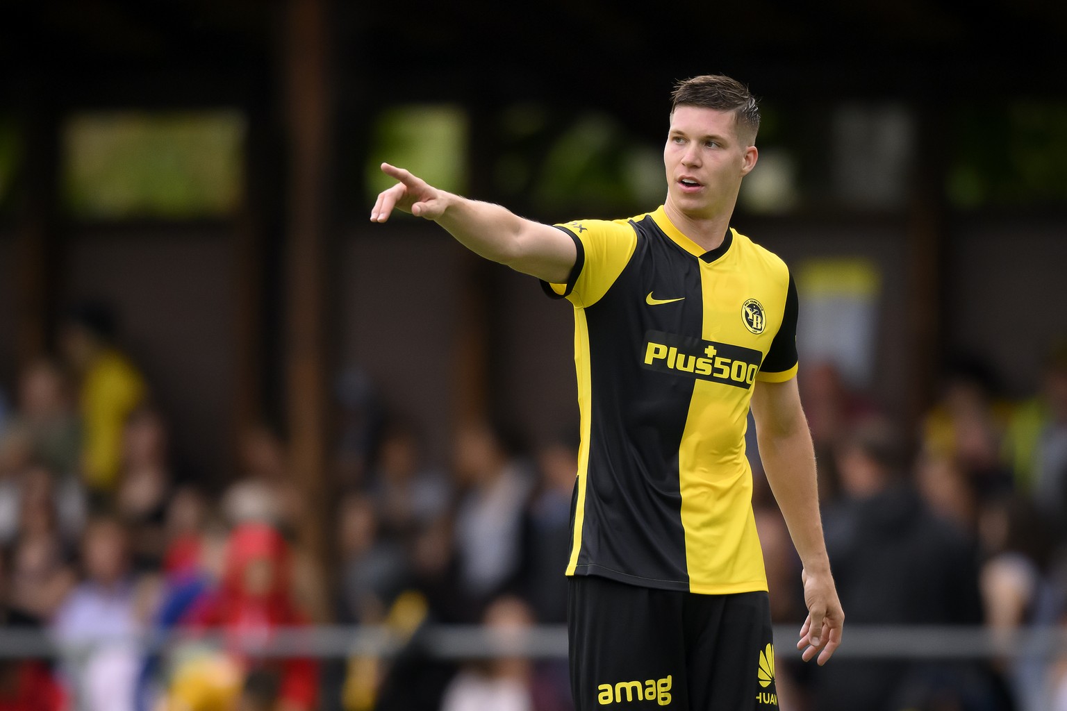 YBs Cedric Itten, reagiert waehrend dem 17. Burkhalter-Cup zwischen den BSC Young Boys und dem Yverdon-Sport FC, am Mittwoch, 22. Juni 2022 auf dem Sportplatz Spitalacker, in Bern. (KEYSTONE/Anthony A ...