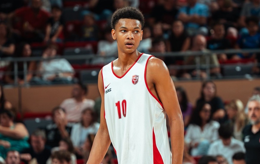 Un jeune Romand intègre l'équipe qui catapulte les Suisses en NBA
