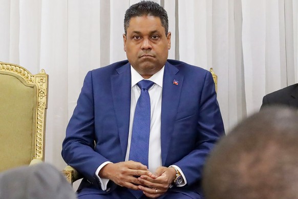 epa12289092 New president of the Presidential Transition Council (CPT), Laurent Saint-Cyr, attends his inauguration ceremony in Port-au-Prince, Haiti, 07 August 2025. EPA/Dieugo Andre