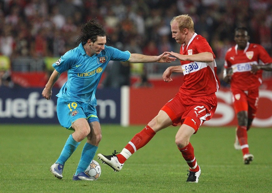 Ludovic Magnin (à droite) avait souffert avec Stuttgart face à Lionel Messi et le FC Barcelone, en Ligue des champions en 2007 (défaite 2-0).