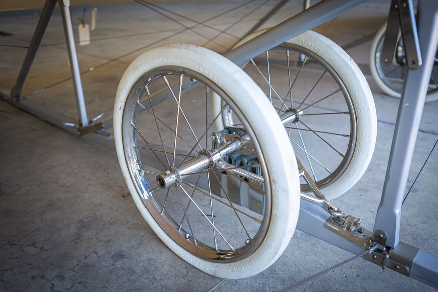 Wright Flyer Model B 1911 zu verkaufen. Wer will? 

https://aerista.com/showroom/n110we/