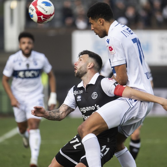 Karim Sow (à droite) et Lausanne ont subi la loi du Lugano de Renato Steffen.