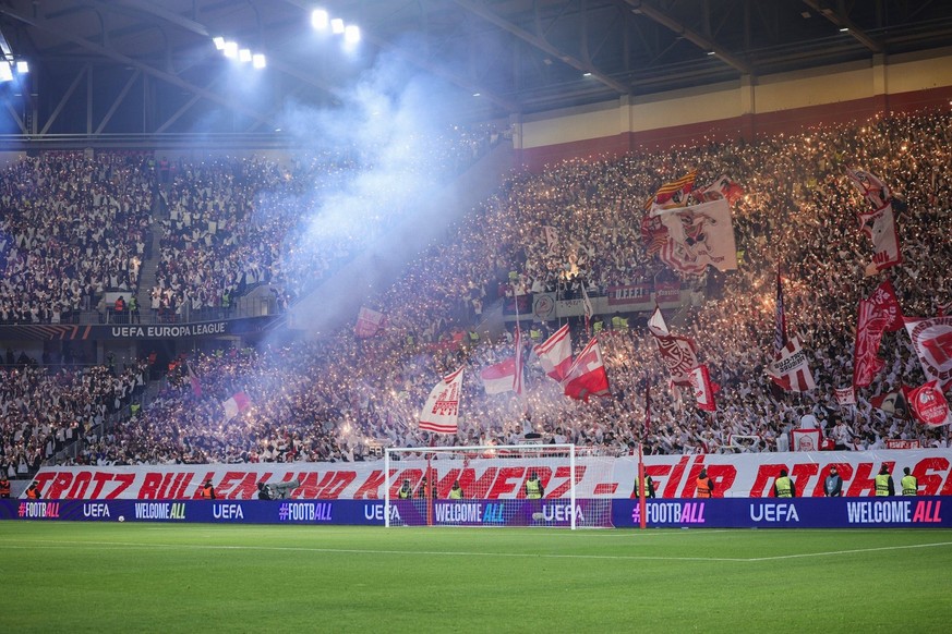 Le SC Fribourg, revenu en 1ère division en 2016, est désormais un club solide de Bundesliga. De quoi ravir ses nombreux fans.