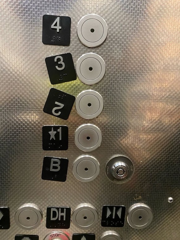 Die lustigsten Fails der Woche: Kaputter Lift, bzw Fahrstuhl