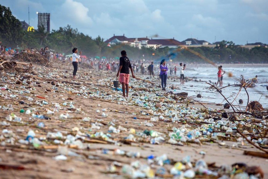 Plage déchets environnement climat écologie recherche