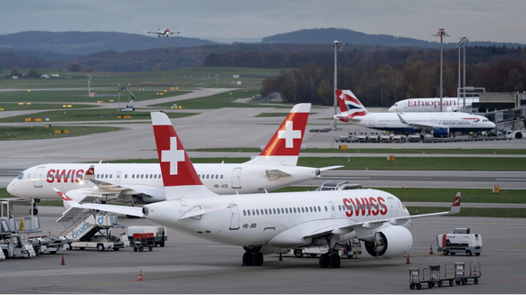 Des avions de la compagnie Swiss