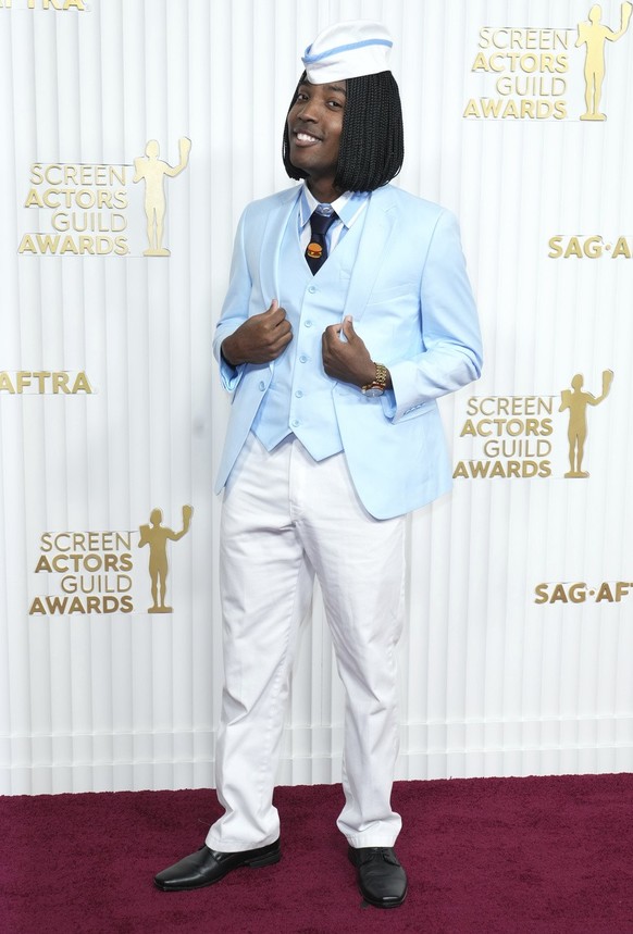 Kal Smith arrives at the 29th annual Screen Actors Guild Awards on Sunday, Feb. 26, 2023, at the Fairmont Century Plaza in Los Angeles. (Photo by Jordan Strauss/Invision/AP)