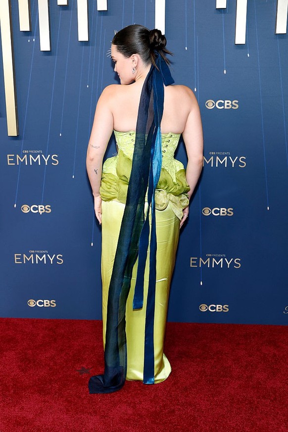 LOS ANGELES, CALIFORNIA - SEPTEMBER 14: Isa Briones attends the 77th Primetime Emmy Awards at Peacock Theater on September 14, 2025 in Los Angeles, California. (Photo by Kevin Mazur/Getty Images)