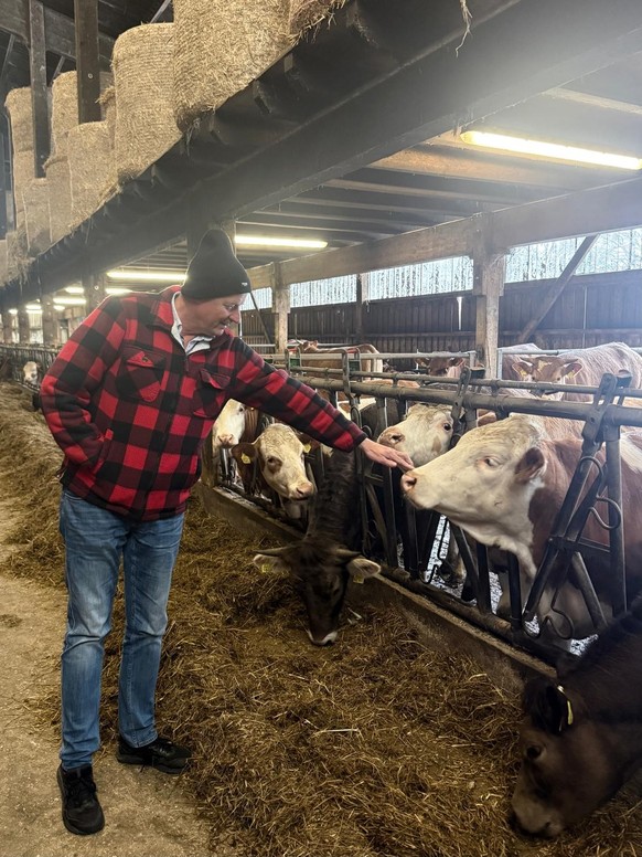 Jean-François Thuillard dans son exploitation familiale à Froideville