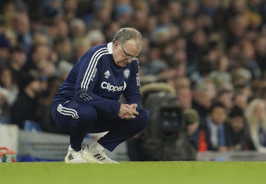 Leeds United&#039;s head coach Marcelo Bielsa reacts during the English Premier League soccer match between Manchester City and Leeds United at Etihad stadium in Manchester, England, Tuesday, Dec. 14, ...