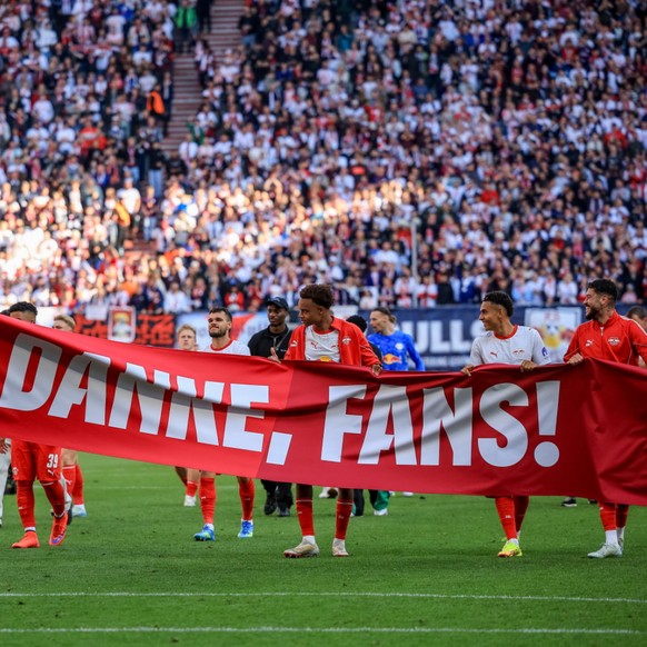 Les joueurs de Leipzig ont remercié leurs fans après leur qualification pour la prochaine C1.