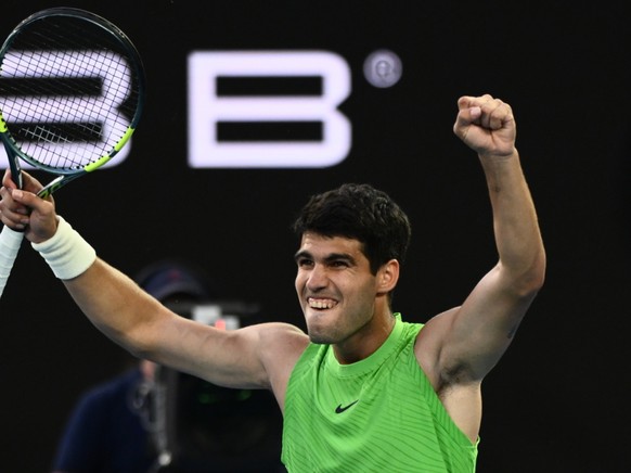 Carlos Alcaraz s'est retrouvé au bord du précipice face à Alexander Zverev avant de se hisser en finale