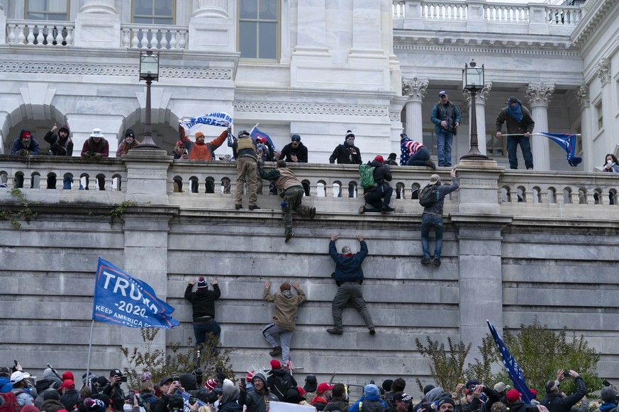 Comment des sociétés suisses aident financièrement des proTrump