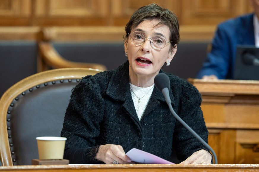 Marianne Binder-Keller, conseillère d'Etat du centre, souhaite repenser l'uniforme des militaires.