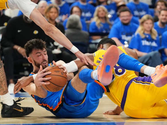 Chet Holmgren (à gauche) a été le meilleur atout du Thunder mardi en play-off de NBA.