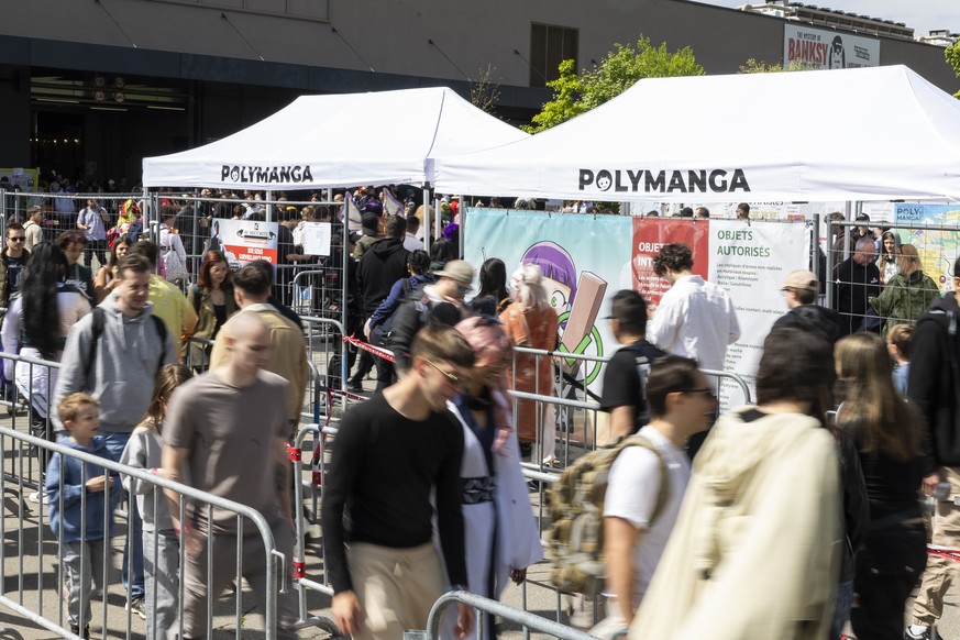Des visiteurs dans la file d'attente pour entrer lors du festival Polymanga ce samedi, 19 avril 2025 sur le site de Beaulieu a Lausanne. Le festival Polymanga, la grand-messe de la pop culture, f ...