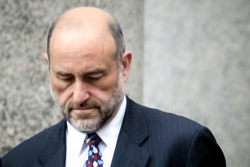 FILE - Attorney Mark Pomerantz leaves court in New York on Sept. 8, 2004. Pomerantz, a prosecutor who had been leading a criminal investigation into Donald Trump before quitting last month, said in hi ...