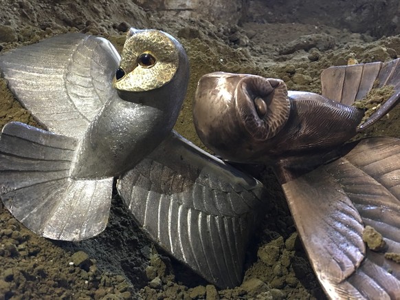 La Chouette d&#039;Or et la contremarque en bronze