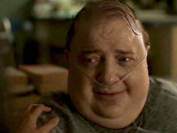 Méconnaissable, Brendan Fraser joue un obèse de 270 kilos dans The Whale.