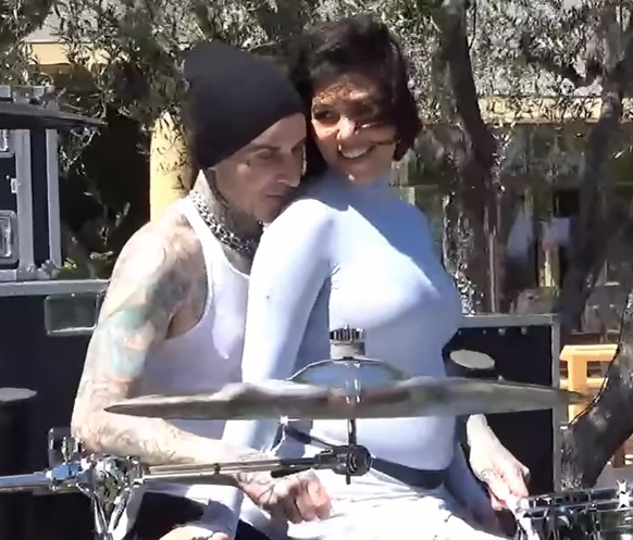 Travis Barker et Kourtney Kardashian sont plus fusionnels que jamais depuis leur mariage en 2022.