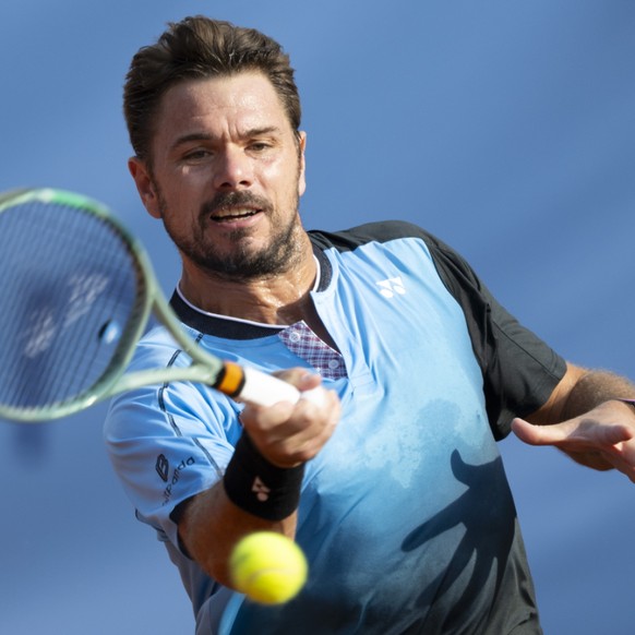 Enfin une victoire pour Wawrinka, m麥e contre un adversaire modeste
