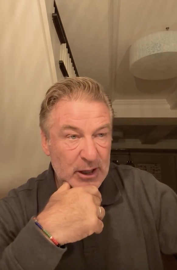 Le soir-même, Alec Baldwin s&#039;est lancé dans une longue explication décousue de son accident.