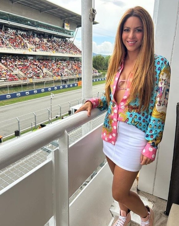 Anecdote inutile: le pilote Max Verstappen a non seulement liké cette photo, mais il s'est abonné aux mises à jour de celle-ci. Commère, va!