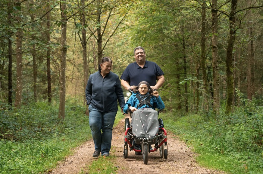Pour obtenir un fauteuil roulant électrique, la famille Rappo n’a actuellement d’autre choix que de récolter des fonds grâce à une campagne de financement participatif.